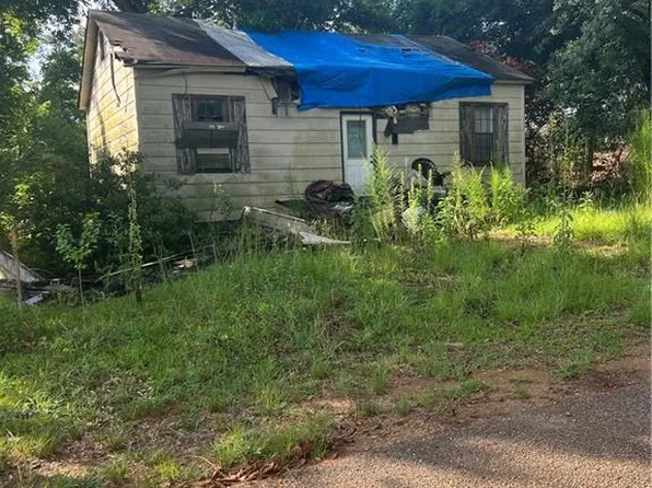 312 Wall St #4, Pineville, LA 71360