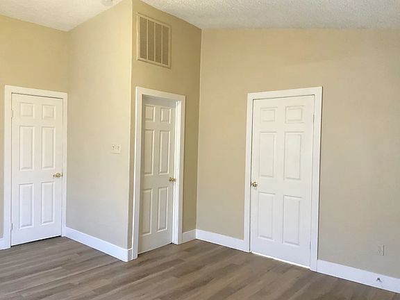 4th image of 7129 Topeka Dr