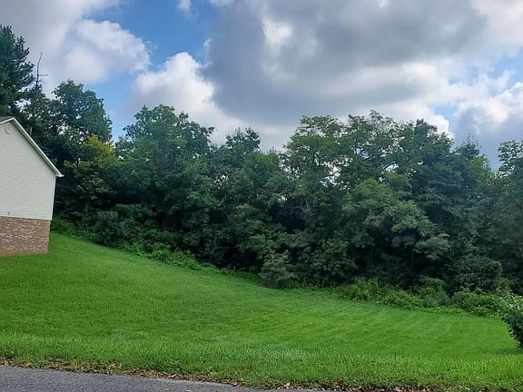 3rd image of 4525 Brockland Dr