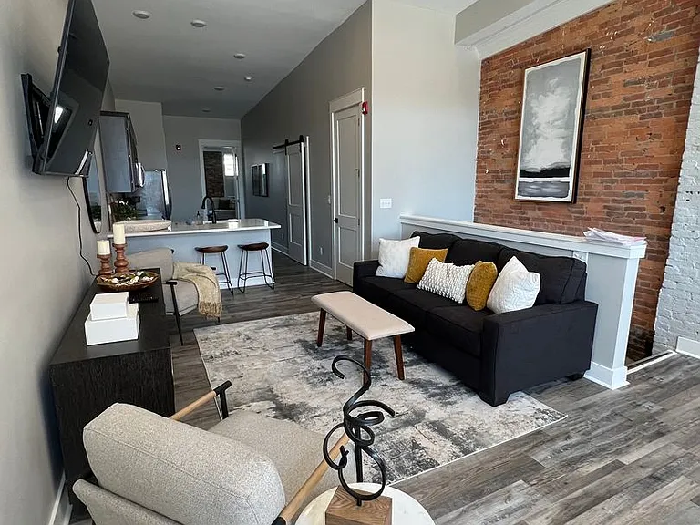 315 Columbia St #300 — Photo 5