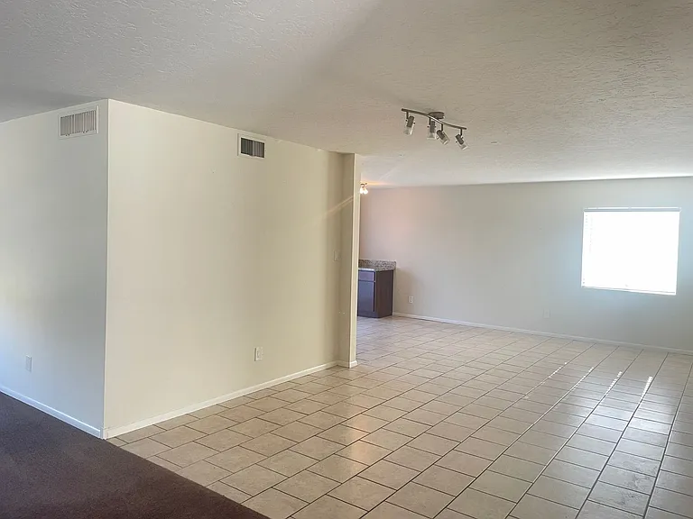 1660 W Natal Ave — Photo 3