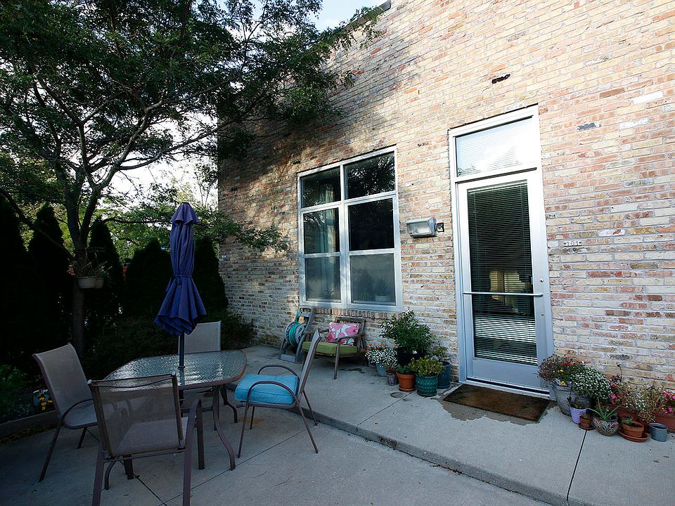 1st image of 3059 N Weil St Unit 101