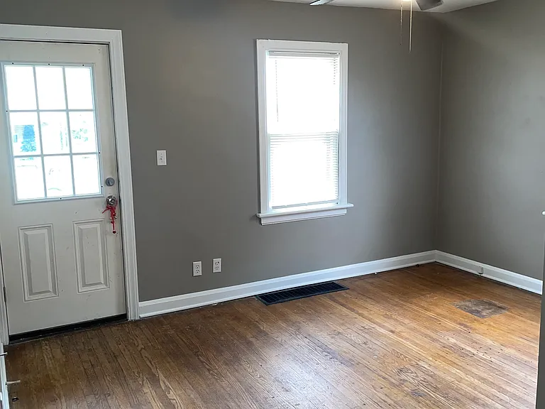 1255 Shadyside Ave SW — Photo 4