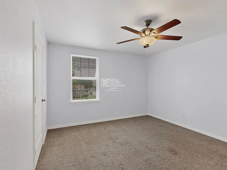 5838 Humbert Ave — Photo 28