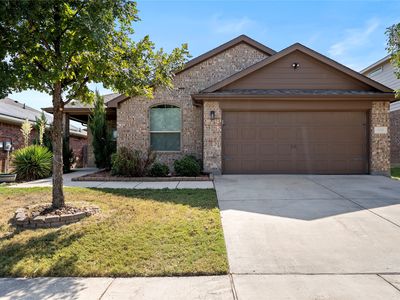 629 River Rock Dr, Azle, TX, 76020