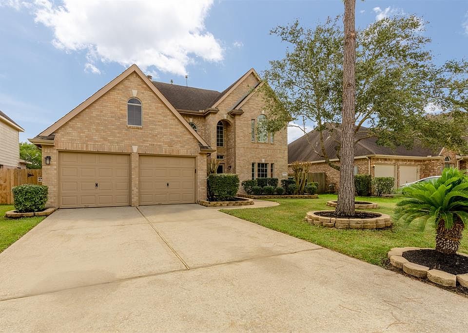 1st image of 3809 Pine Lake Dr