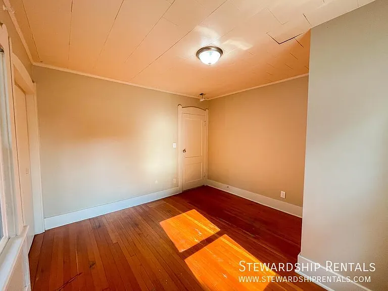1745 Olive St — Photo 20