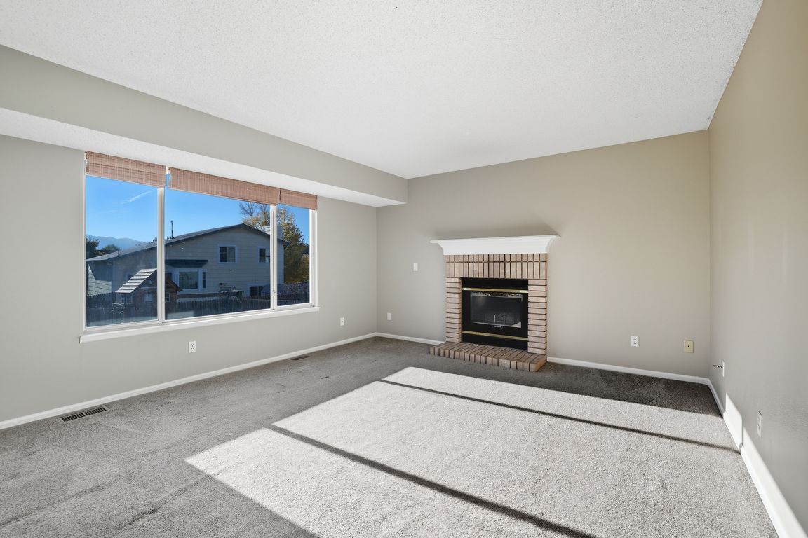 next background image