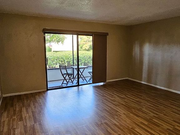 2nd image of 427 Sheoah Blvd APT 33