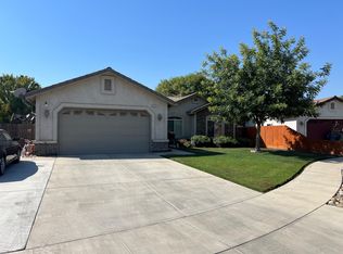 2727 Eshom Creek Ct, Tulare, CA 93274