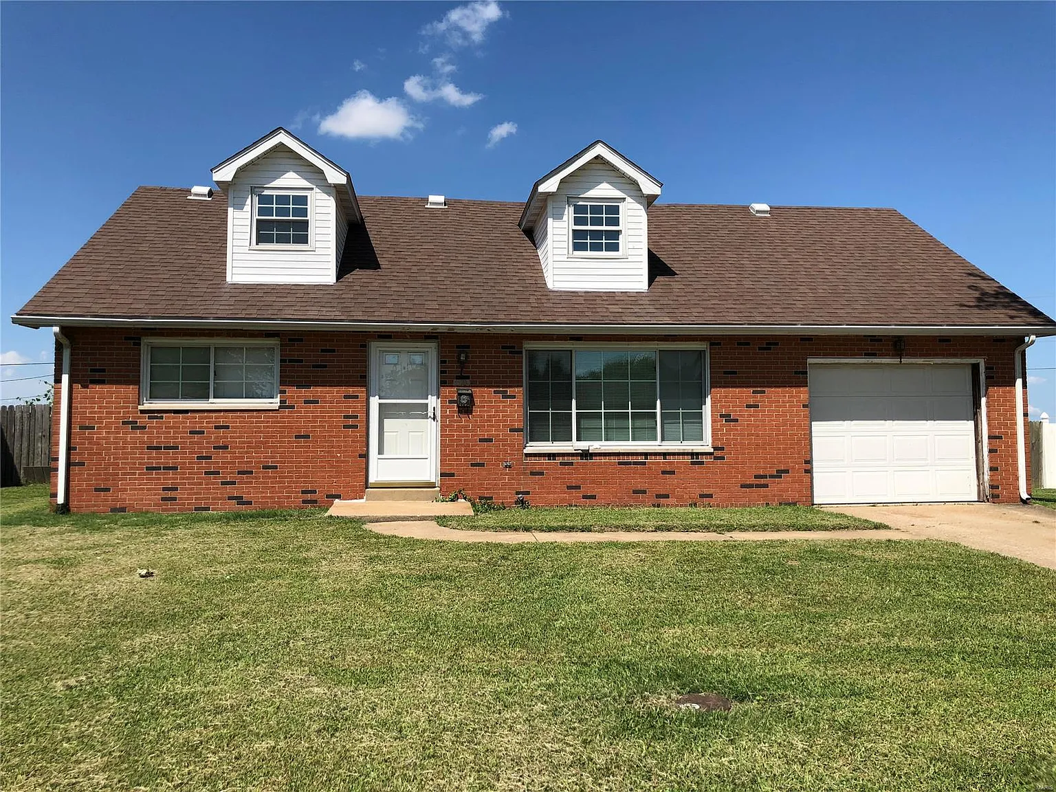 2705 Angela Dr photo 1