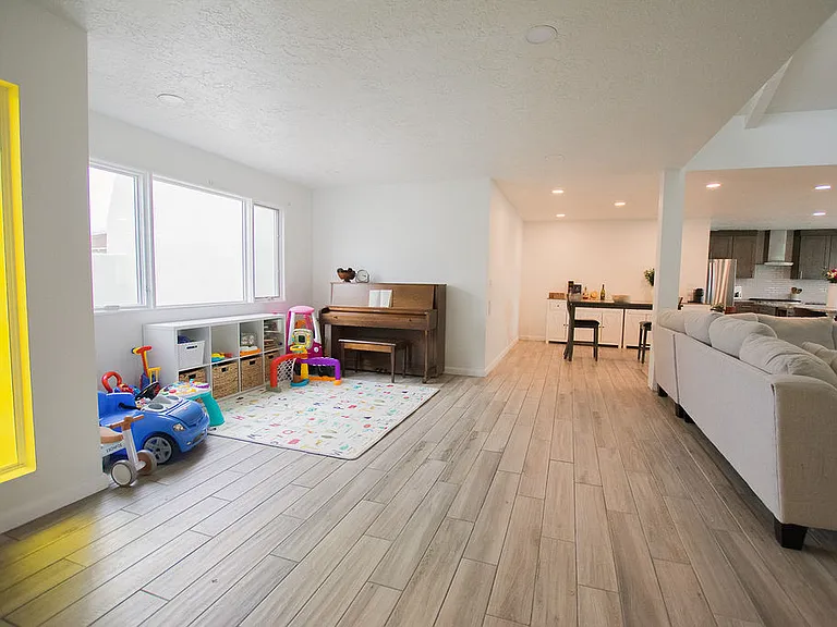 9514 Avenida Del Oso NE — Photo 30