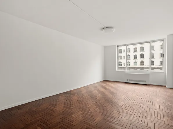 2373 Broadway image 1 of 10