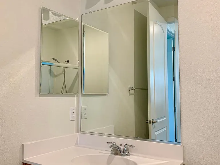 1900 Monroe Ct #100 — Photo 12