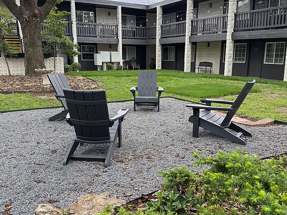 5th image of 109 S 9th St APT 107