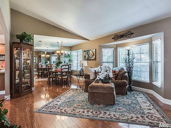 5th image of 1101 Sandringham Way