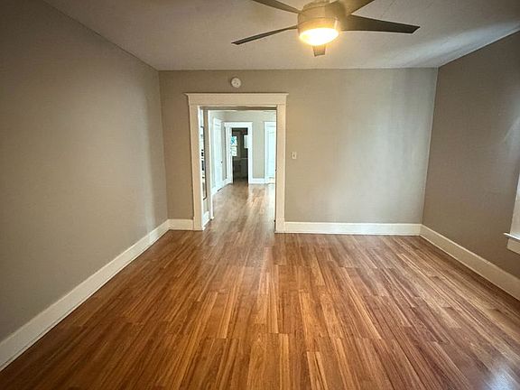 5th image of 819 6th St N APT 3