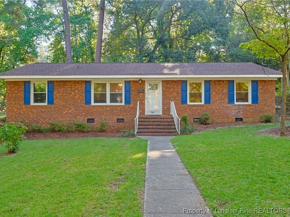 704 Glenwood Dr, Fayetteville, NC 28305