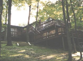 1094 Hickory Ln, Varna, IL 61375