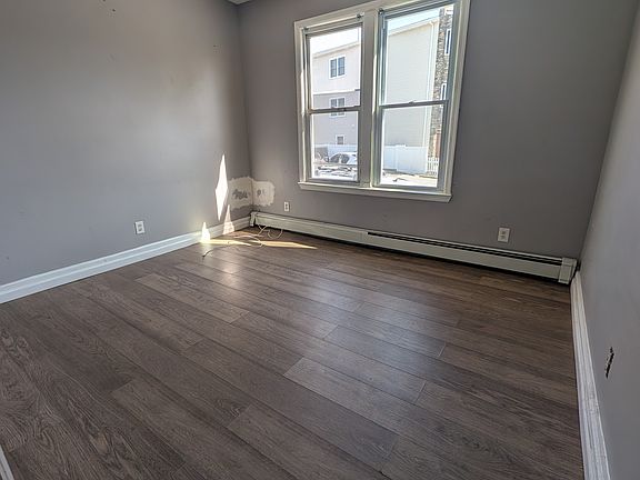 2nd image of 1401 Lexington Pl #1F