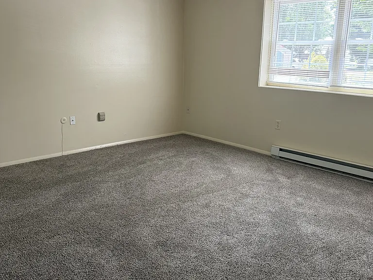 537 N Hanover St — Photo 3