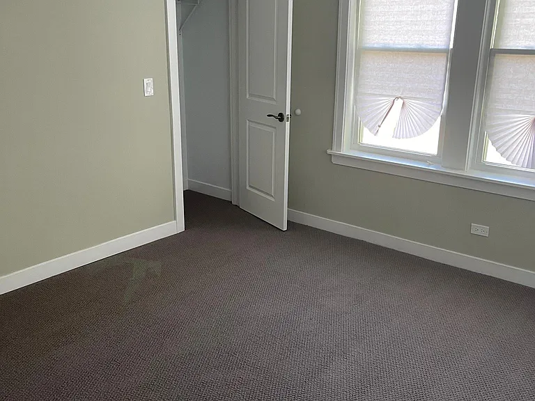 7831 S Loomis Blvd #2 — Photo 15