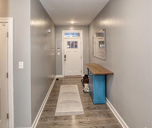 5th image of 27 Trail St