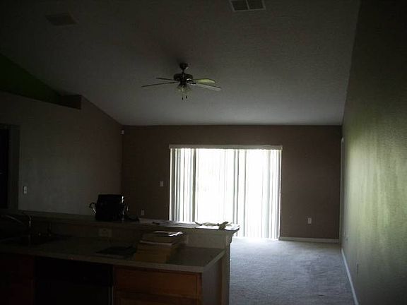 family room 2