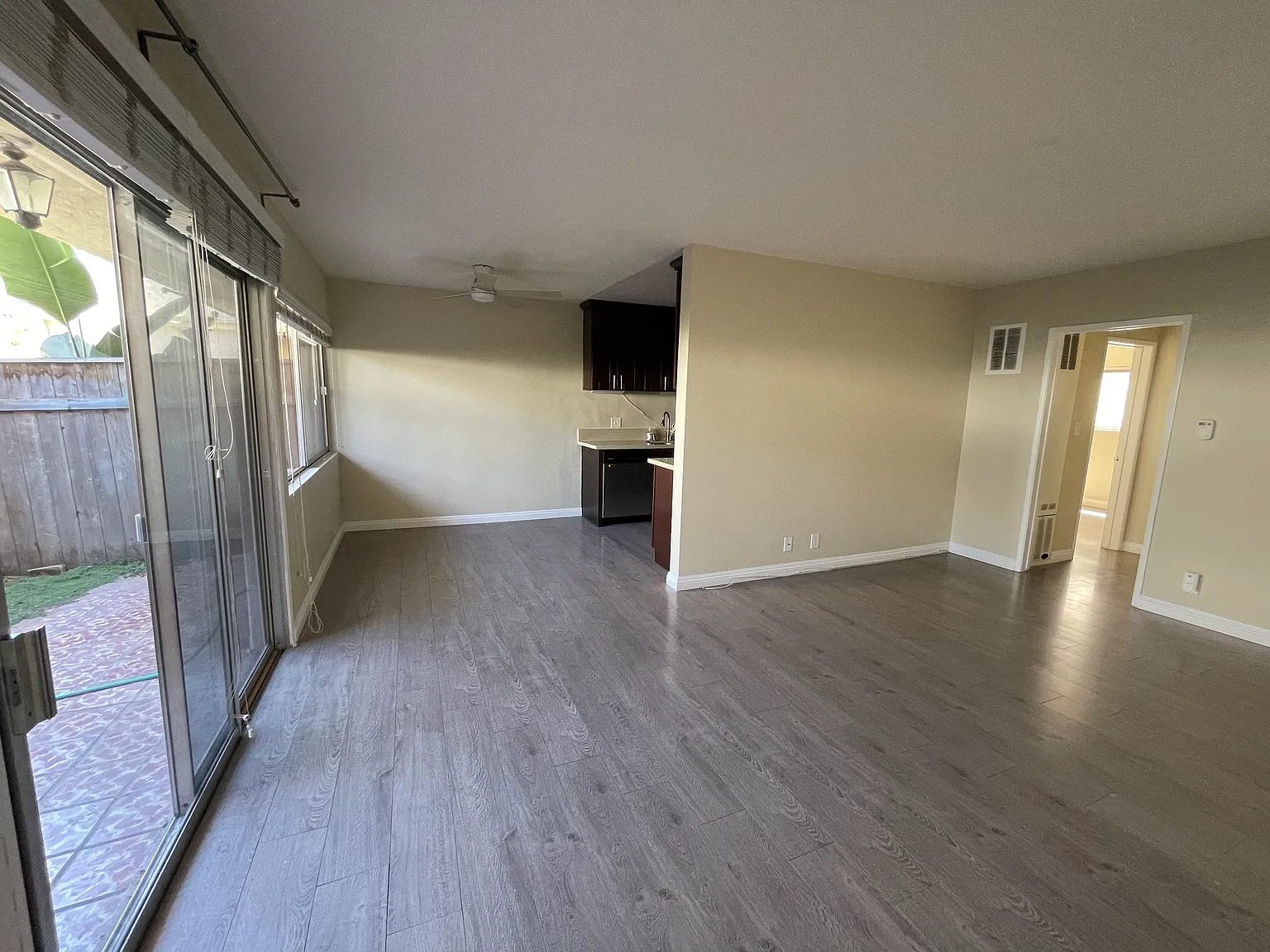 2 bed, 729 sqft, $2,900 — Photo 2