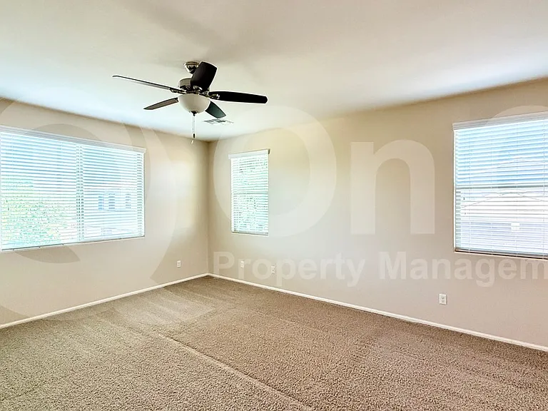 1095 E Rojo Way — Photo 8