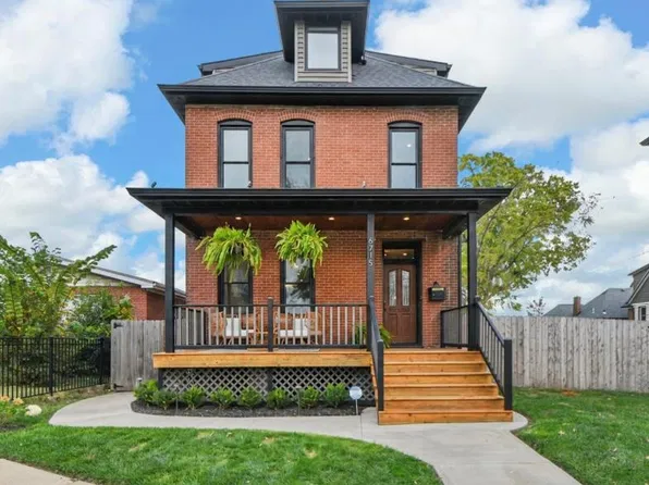 6715 Clayton Ave, Saint Louis, MO 63139