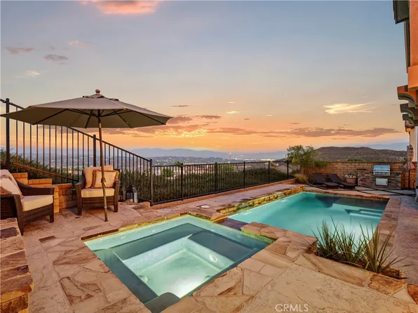 28826 N West Hills Dr, Valencia, CA 91354