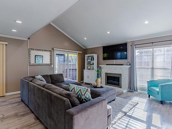 2nd image of 5943 Tandera Ave