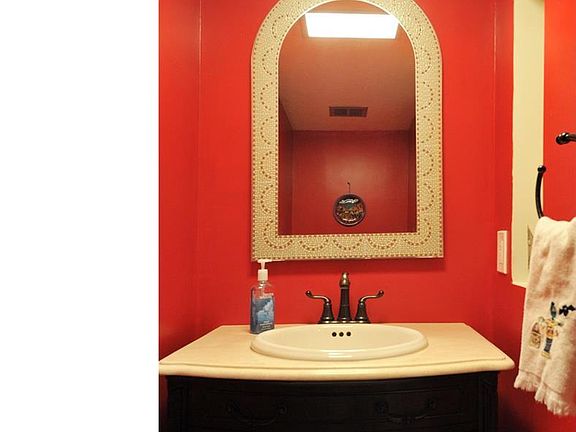 5th image of 19229 Briarwood Ln #6-3