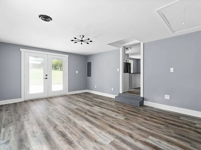 219 Kirby Dr — Photo 24