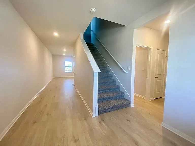 169 Standing Rock Ln — Photo 4