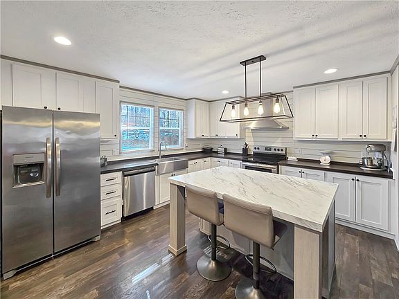 3rd image of 615 Generostee Church Rd