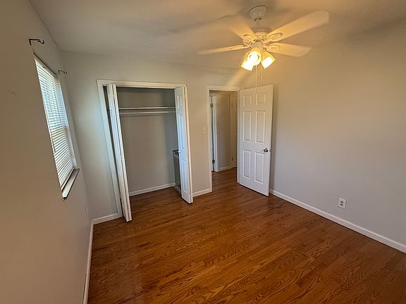 2nd image of 512 Goldfinch Ave