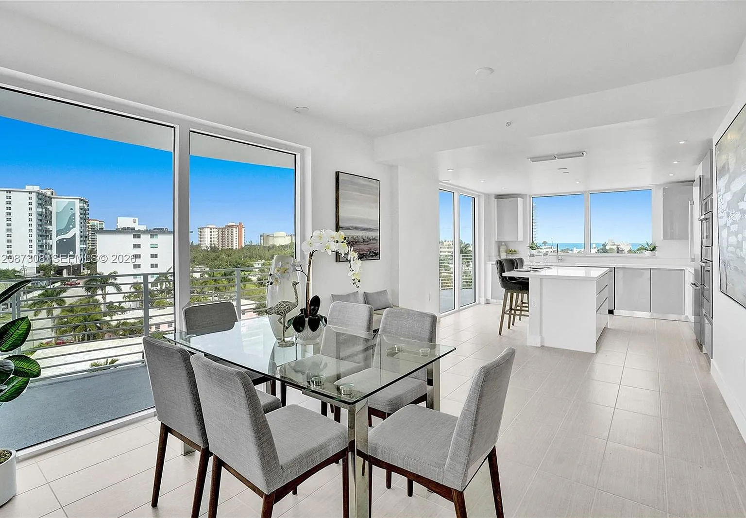 612 Bayshore Dr — Photo 1