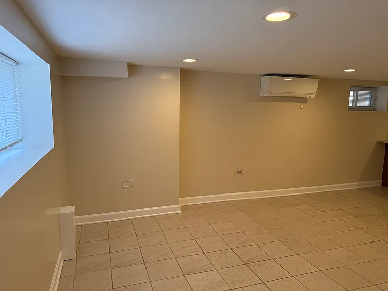 2252 N Laramie Ave #G — Photo 7