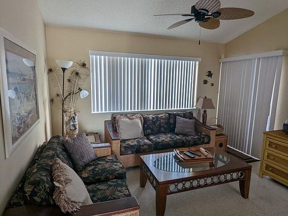 4th image of 430 Beach Park Ln #176