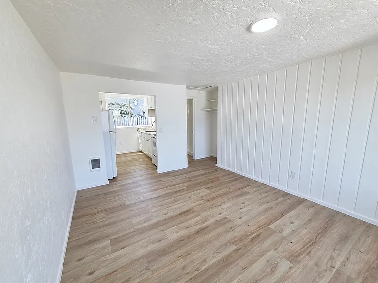 Gilbert Square Apartments — Photo 9