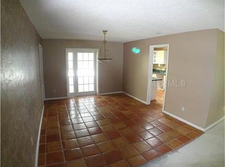 3rd image of 305 Hickory Dr