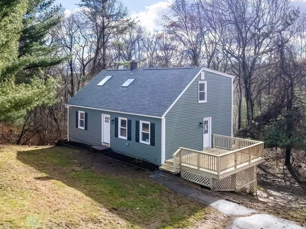 9 Hillside Rd, Leicester, MA 01524
