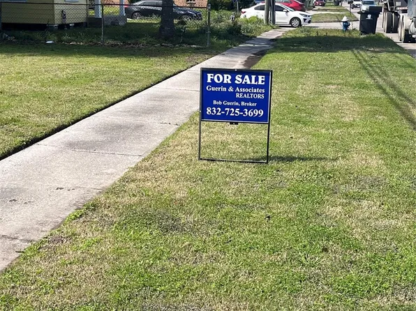 0 S Victory Dr, Houston, TX 77088