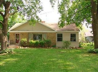 11705 Maple Ave, Hebron, IL 60034