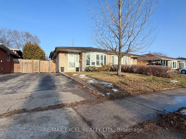 1849 Bonnymede Dr, Mississauga, ON L5J 1E2