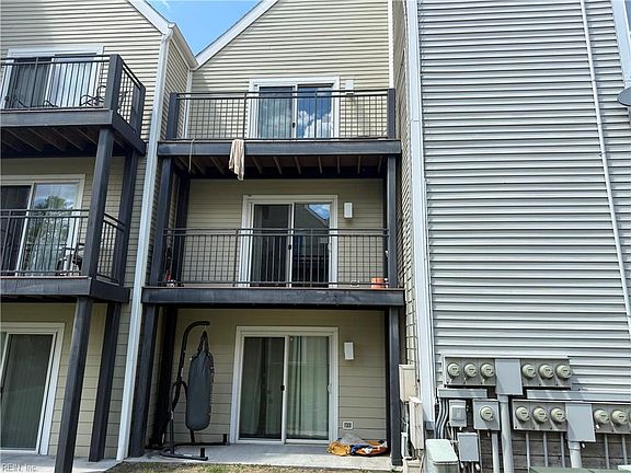 3rd image of 1380 Hunters Rd APT G