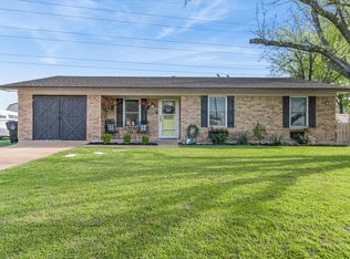 1035 Houston St, Wills Point, TX 75169