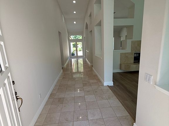 4th image of 2209 Kirsten Lee Dr